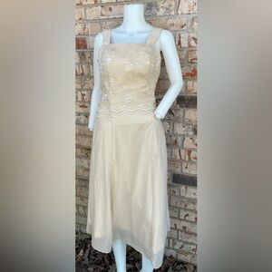 Elegant Cream Lace Dress